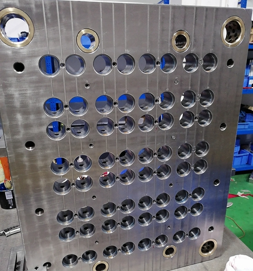 pump connecting cap molds dispensers plug molds aerosol valve 2cc 4cc chaplet moulds 03.jpg